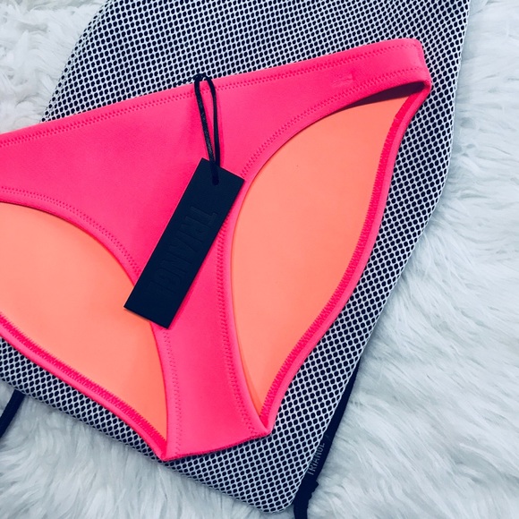✨100% authentic✨Triangl Bottoms [bag included] - Picture 2 of 7